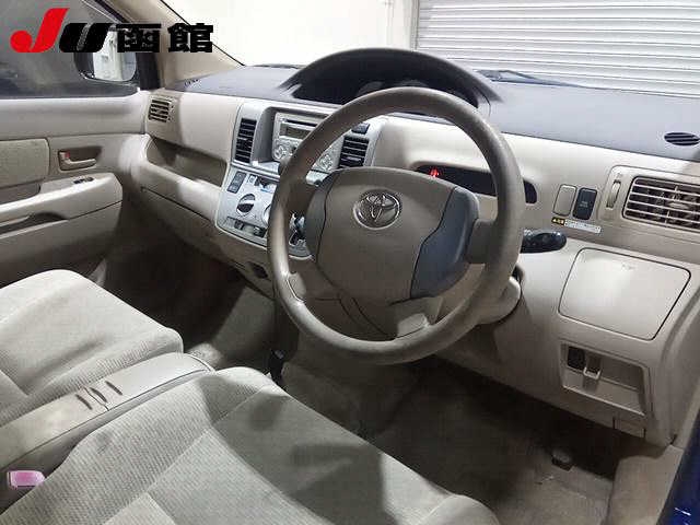 TOYOTA RAUM