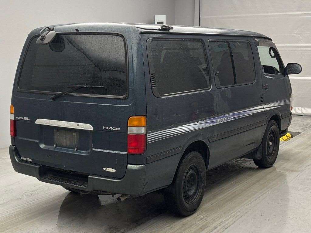 TOYOTA REGIUS ACE