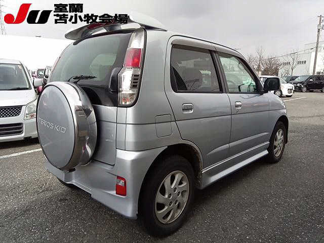 DAIHATSU TERIOS KID