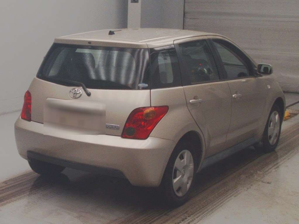TOYOTA IST