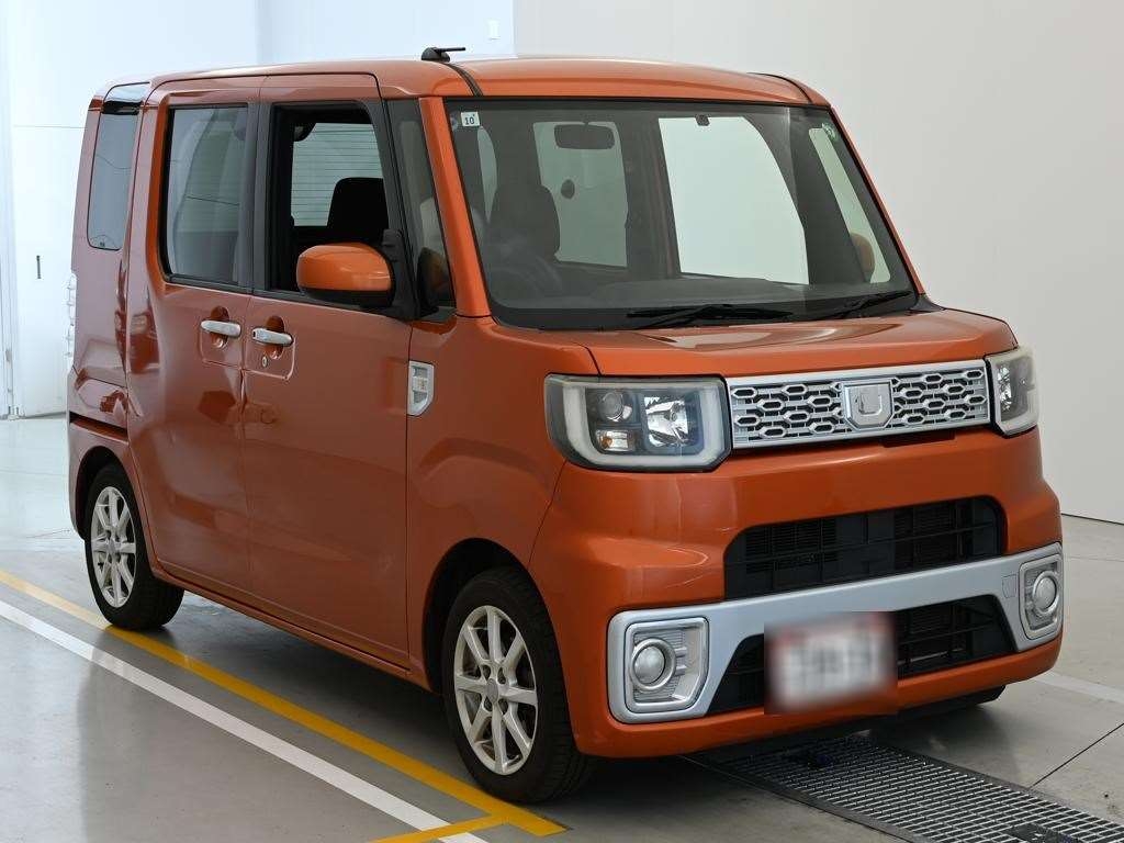 DAIHATSU WAKE