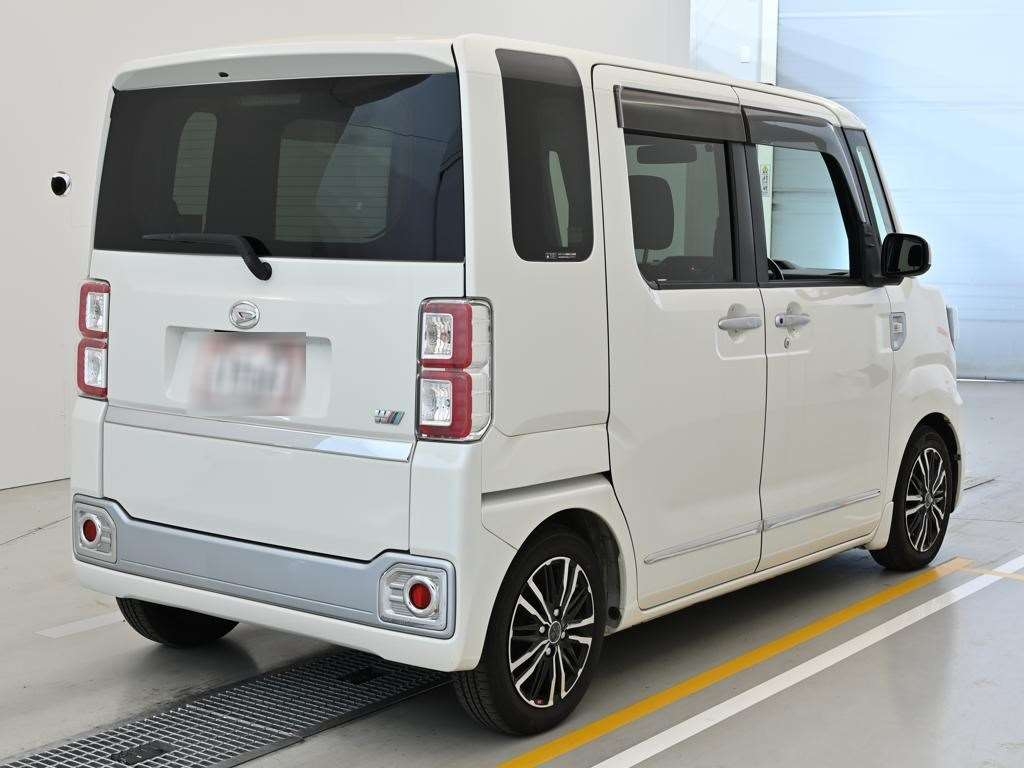DAIHATSU WAKE