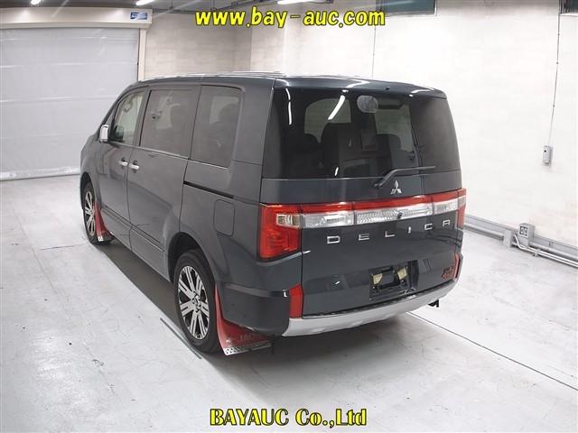 MITSUBISHI DELICA D:5