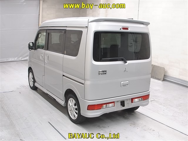 MITSUBISHI TOWN BOX