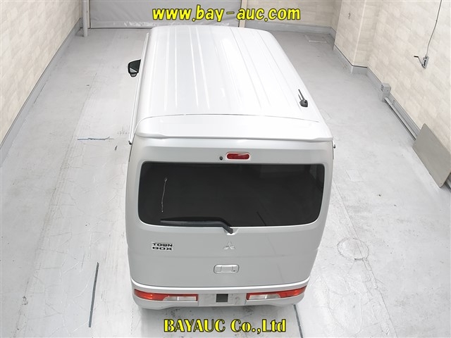 MITSUBISHI TOWN BOX