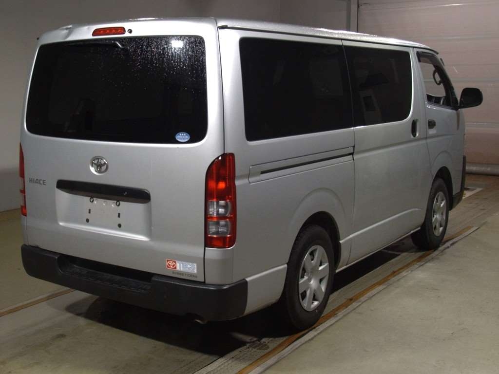 TOYOTA REGIUS ACE