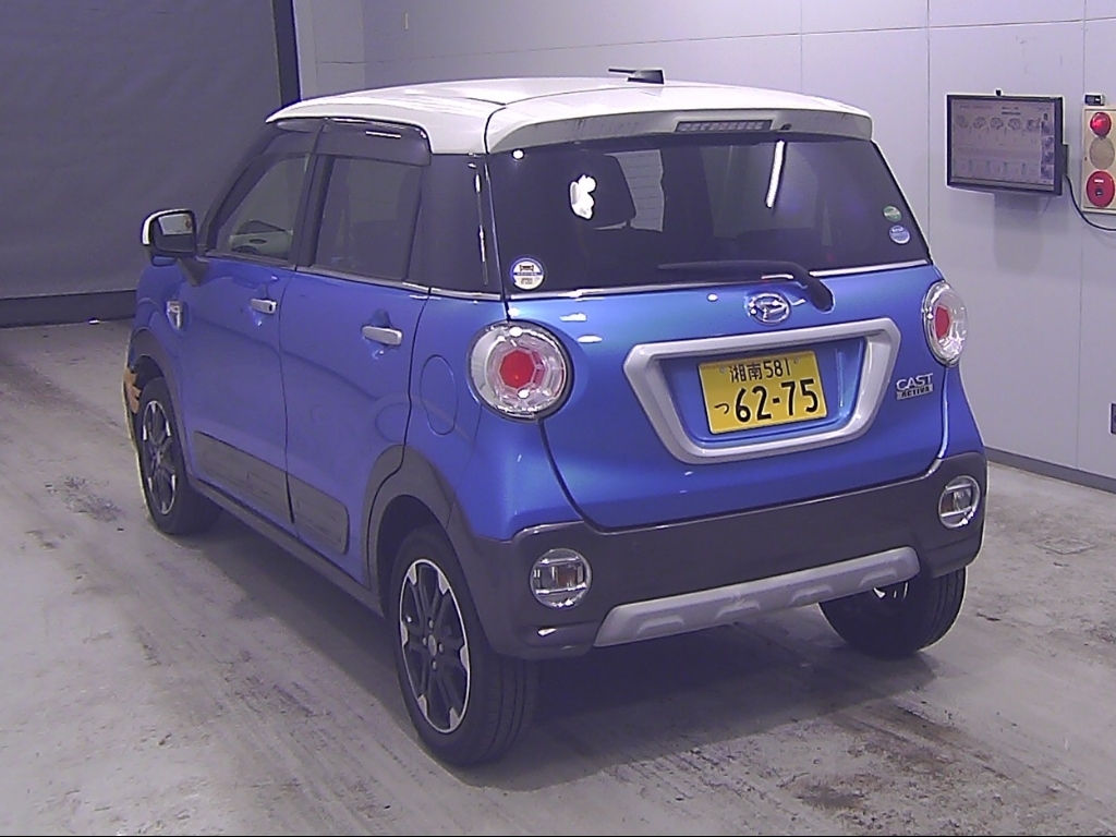 DAIHATSU CAST