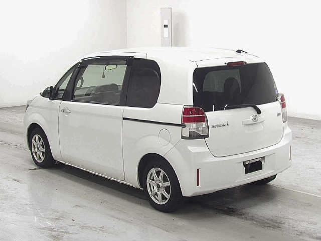 TOYOTA SPADE