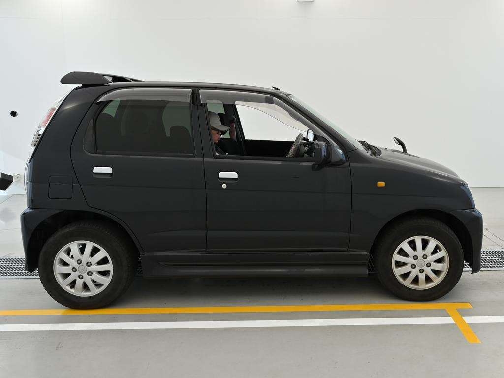 DAIHATSU TERIOS KID