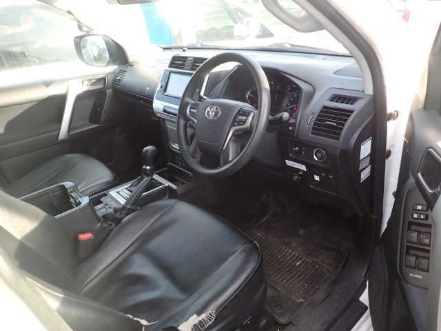 TOYOTA LAND CRUISER PRADO