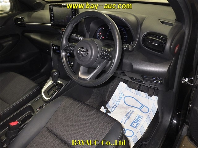 TOYOTA YARIS CROSS