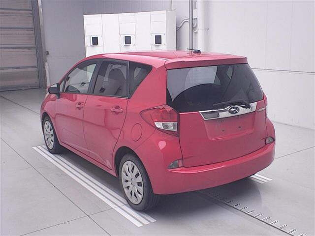 SUBARU TREZIA