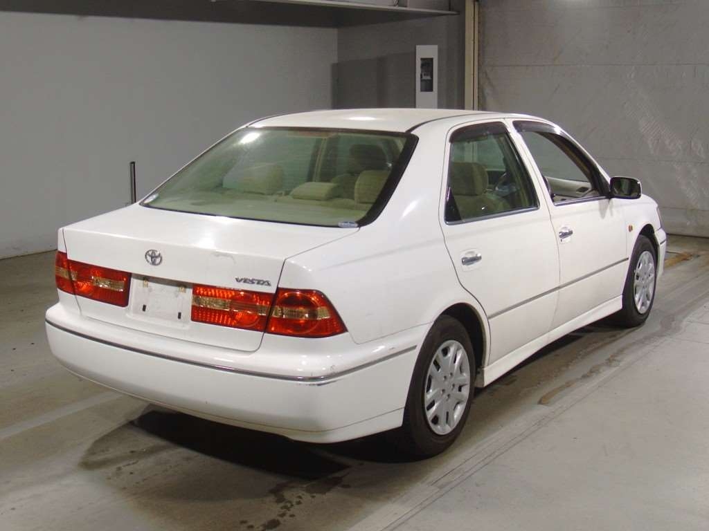 TOYOTA VISTA