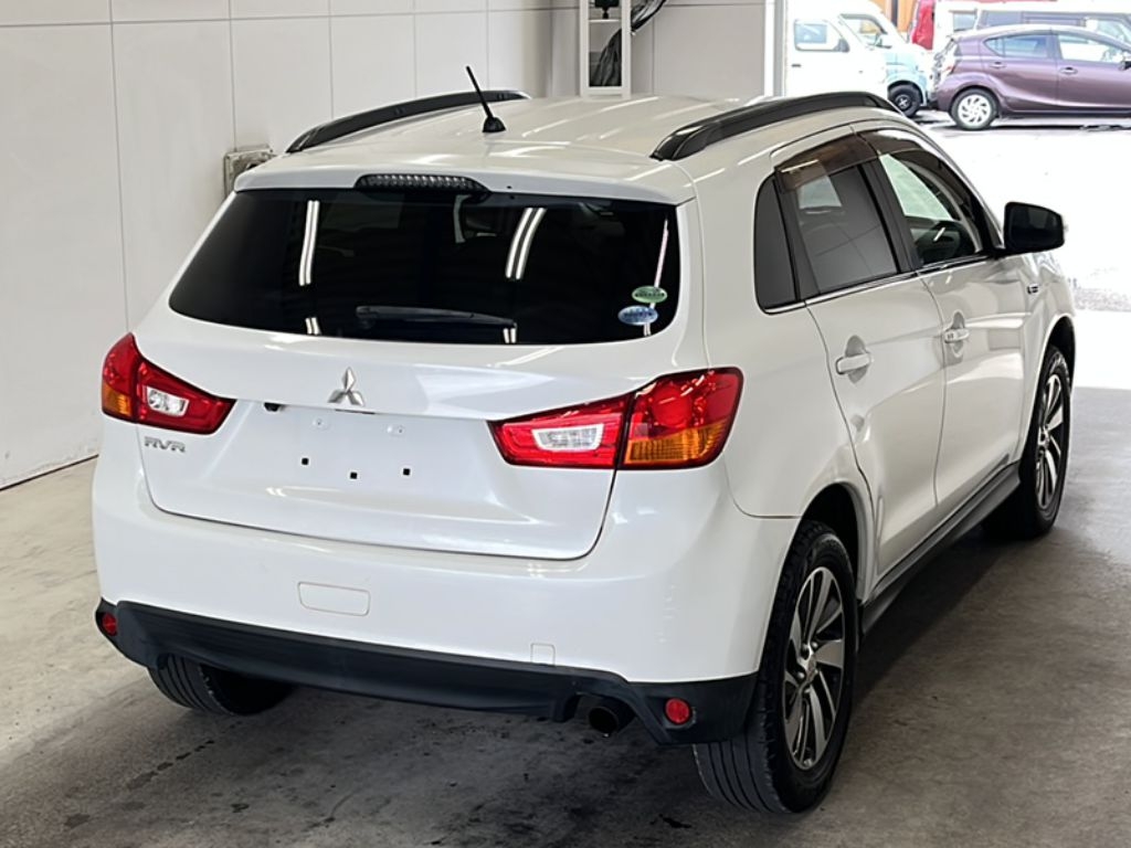 MITSUBISHI RVR