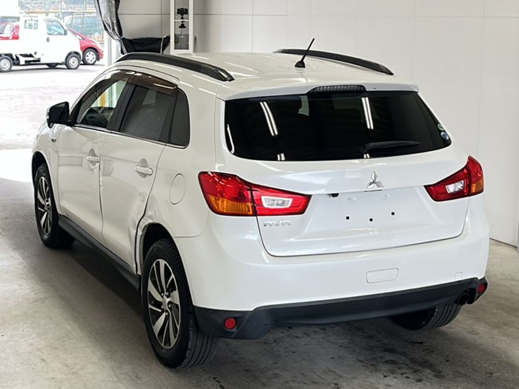 MITSUBISHI RVR