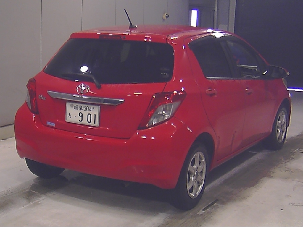 TOYOTA VITZ