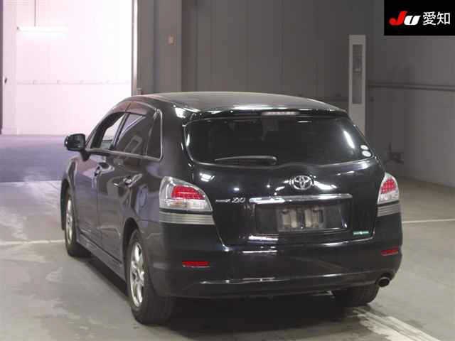 TOYOTA MARK X ZIO
