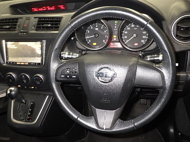 NISSAN LAFESTA