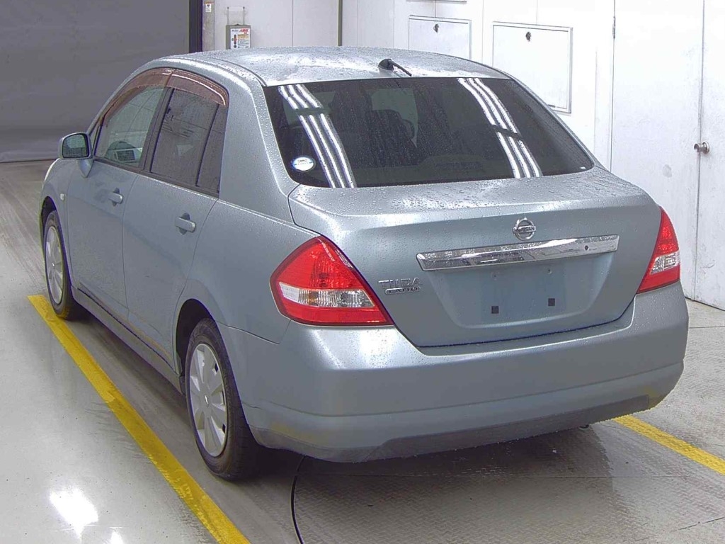 NISSAN TIIDA LATIO