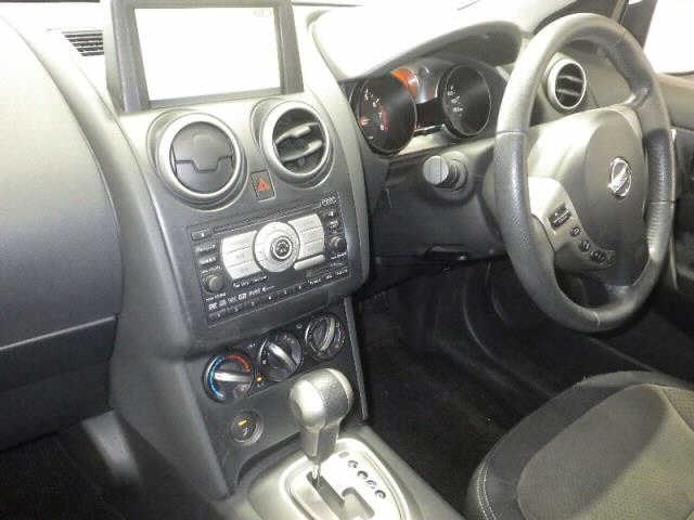 NISSAN DUALIS