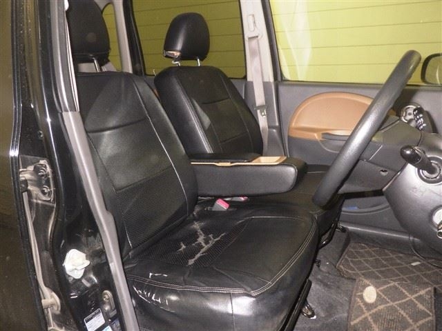 DAIHATSU MOVE LATTE