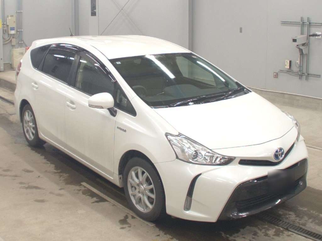 TOYOTA PRIUS ALPHA