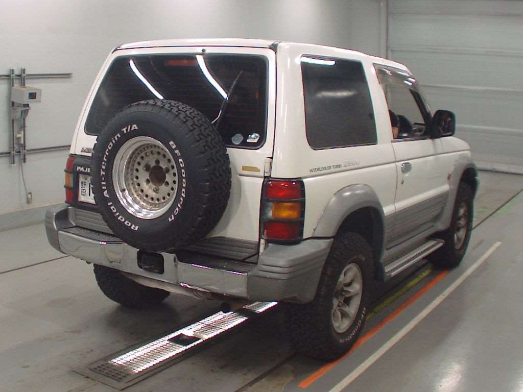 MITSUBISHI PAJERO