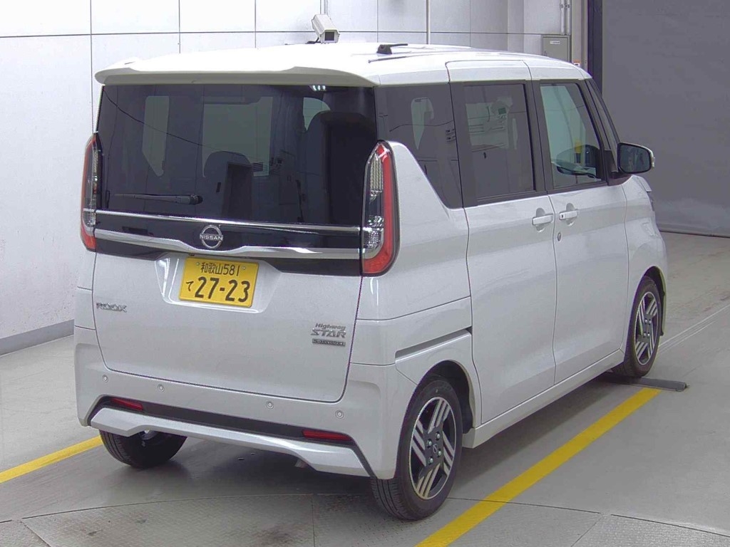 NISSAN ROOX