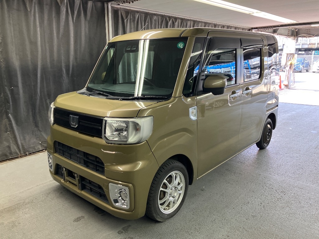 DAIHATSU WAKE