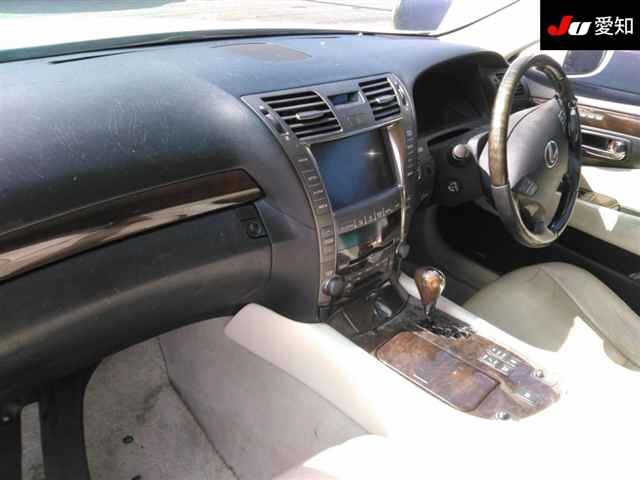 LEXUS LS600H
