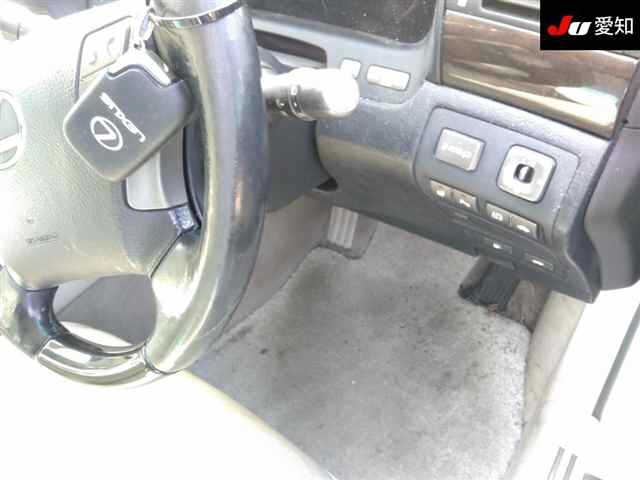 LEXUS LS600H