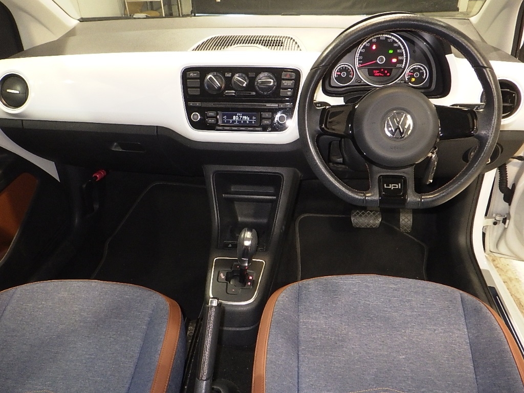 VOLKSWAGEN UP!