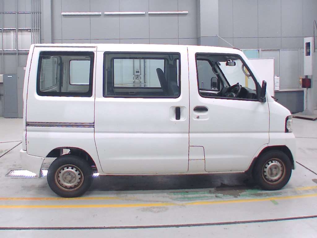 NISSAN NV100 CLIPPER