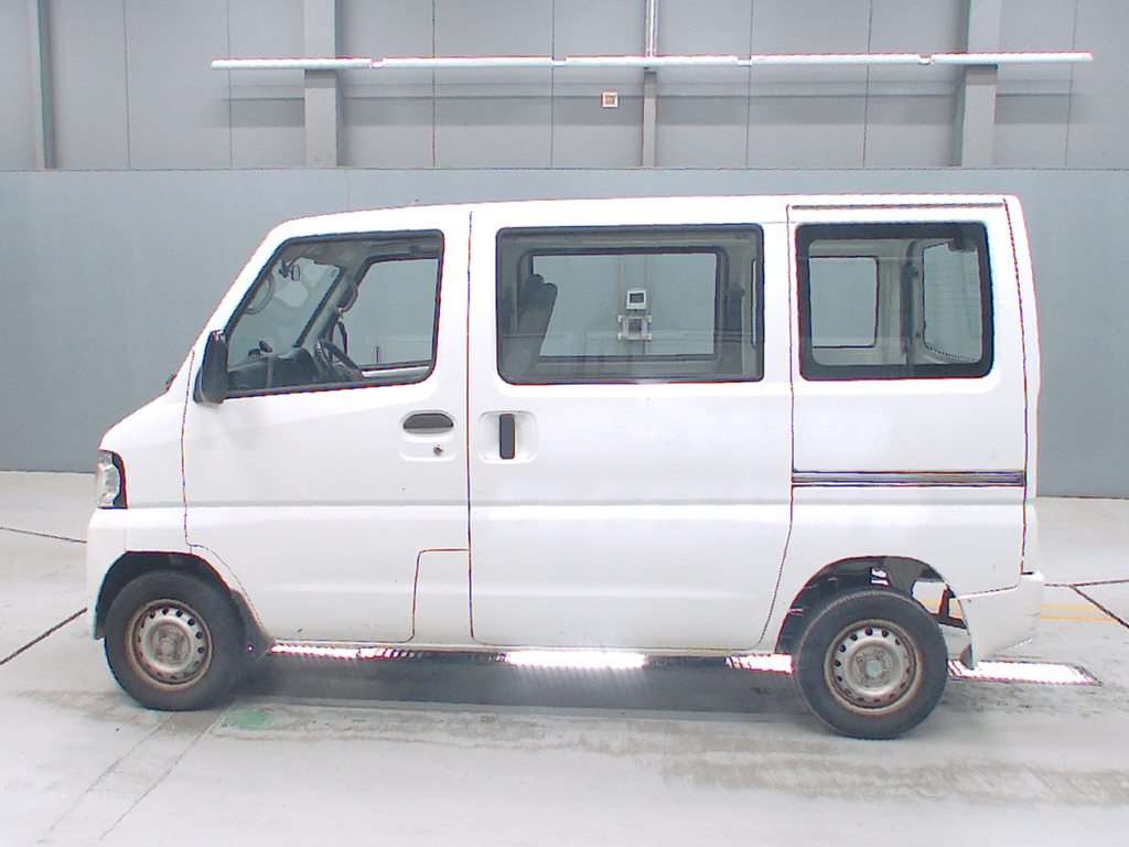 NISSAN NV100 CLIPPER