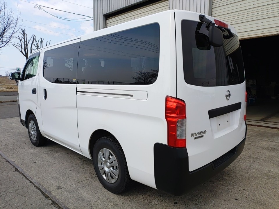 NISSAN NV350 CARAVAN