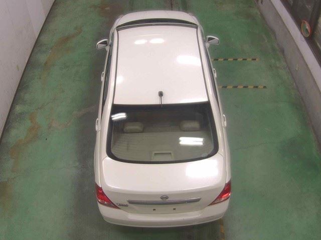 NISSAN TIIDA LATIO