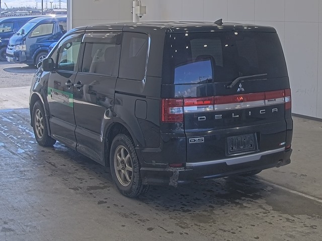 MITSUBISHI DELICA D:5
