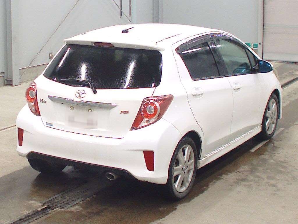 TOYOTA VITZ