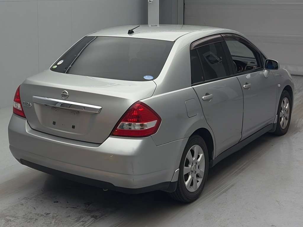NISSAN TIIDA LATIO