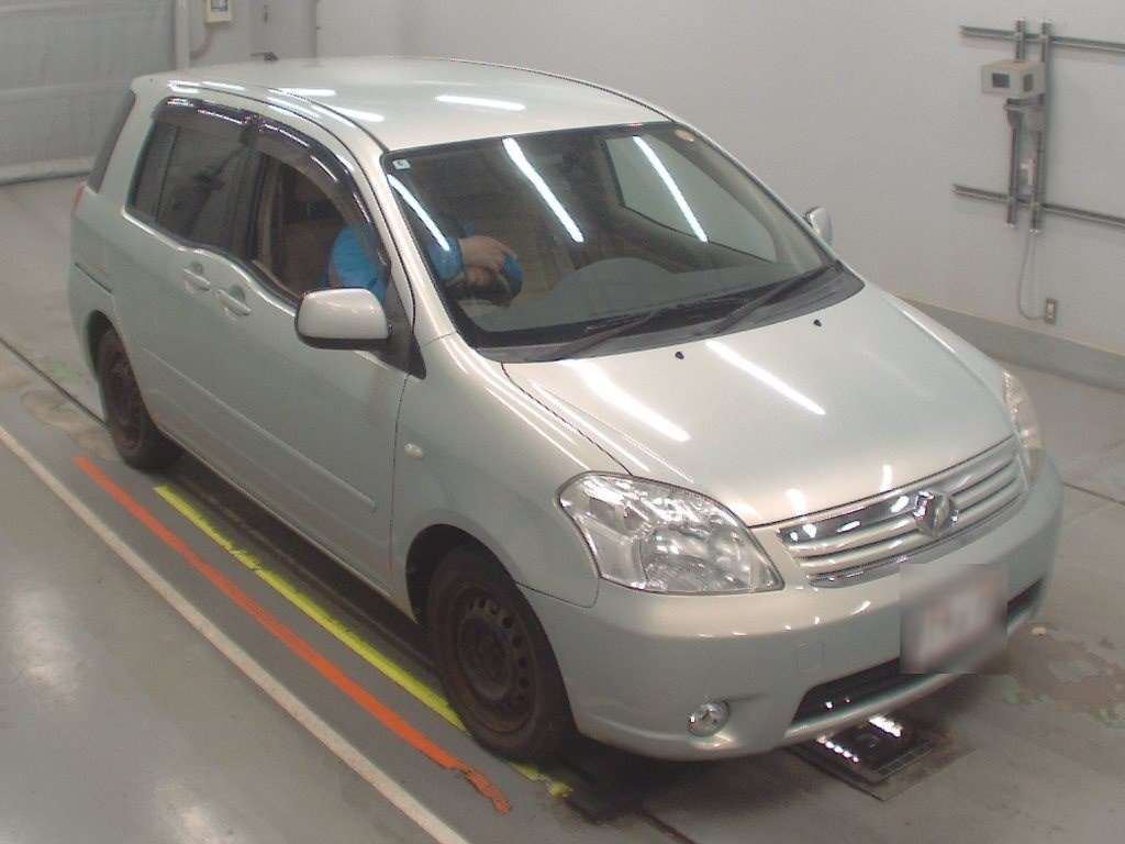 TOYOTA RAUM