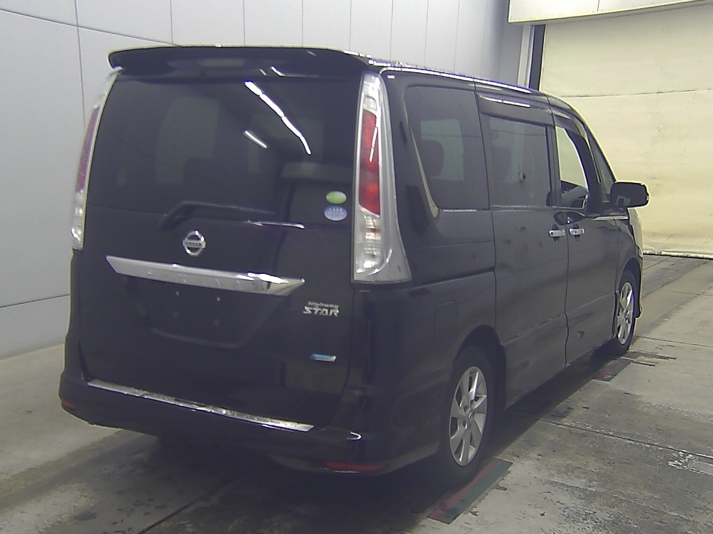 NISSAN SERENA