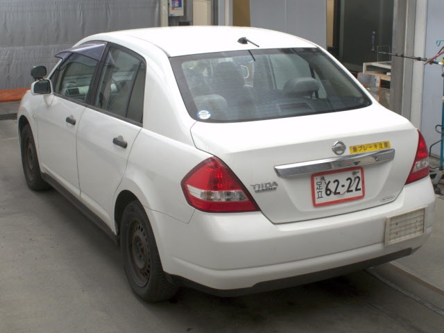 NISSAN TIIDA LATIO