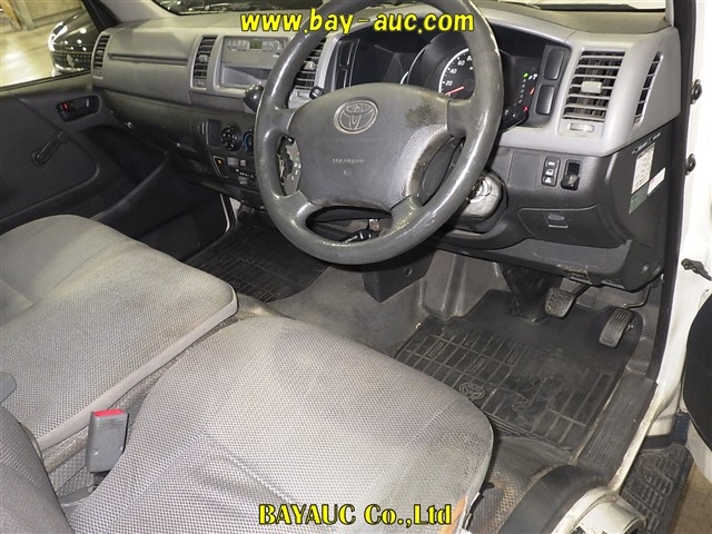 TOYOTA REGIUS ACE