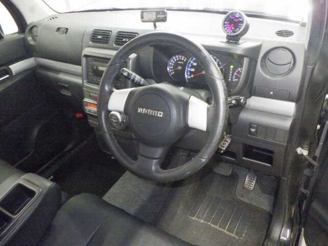 TOYOTA PIXIS SPACE