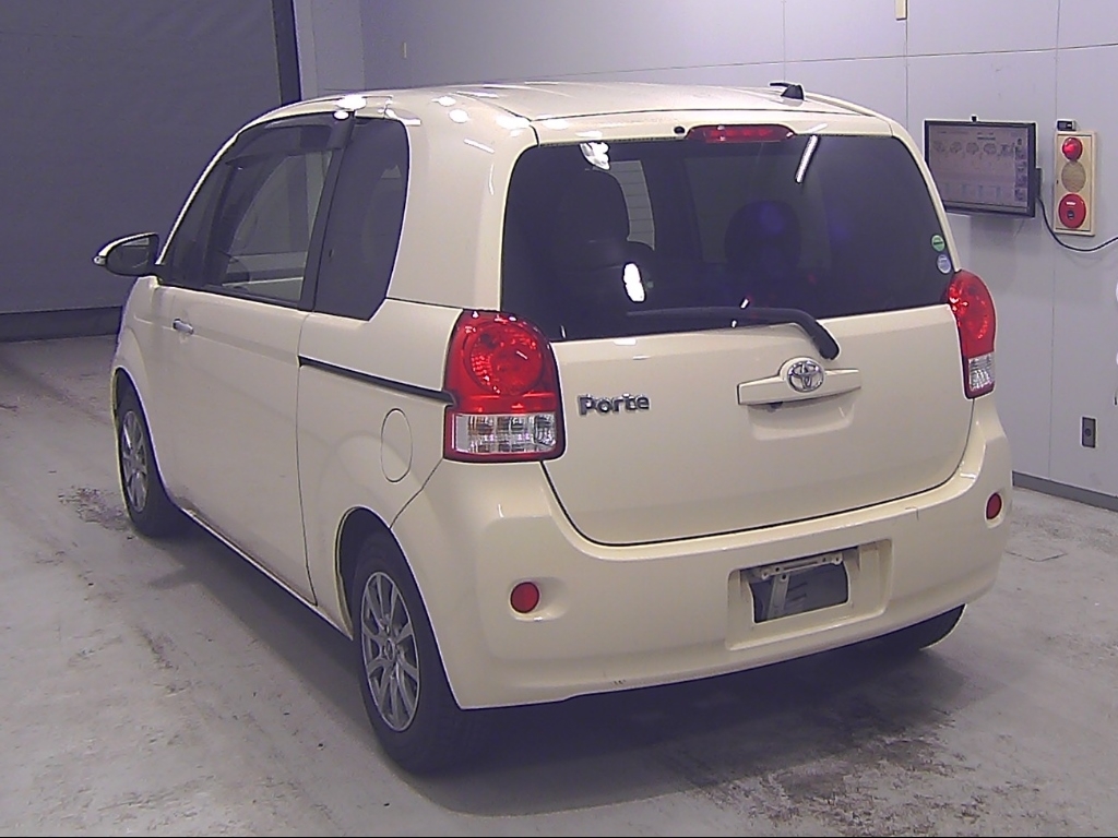 TOYOTA PORTE