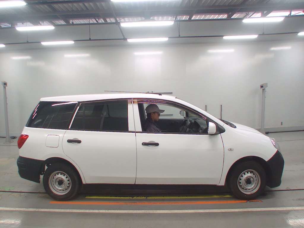 NISSAN AD