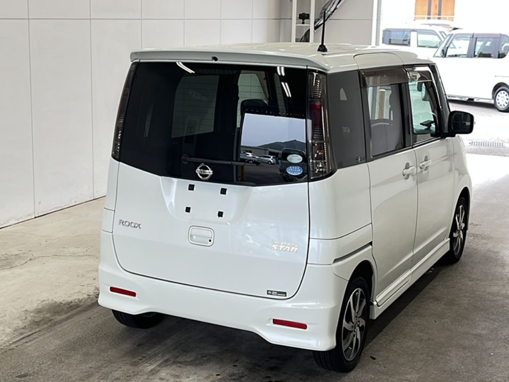 NISSAN ROOX
