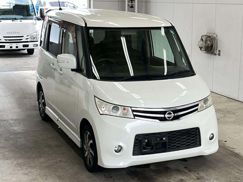NISSAN ROOX