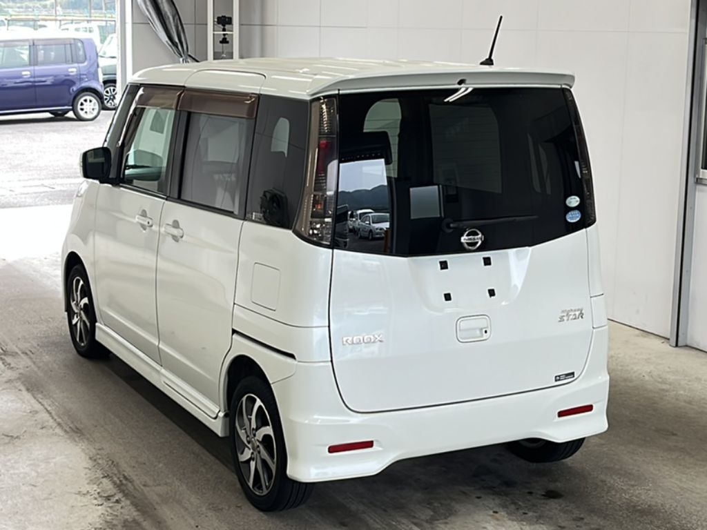 NISSAN ROOX