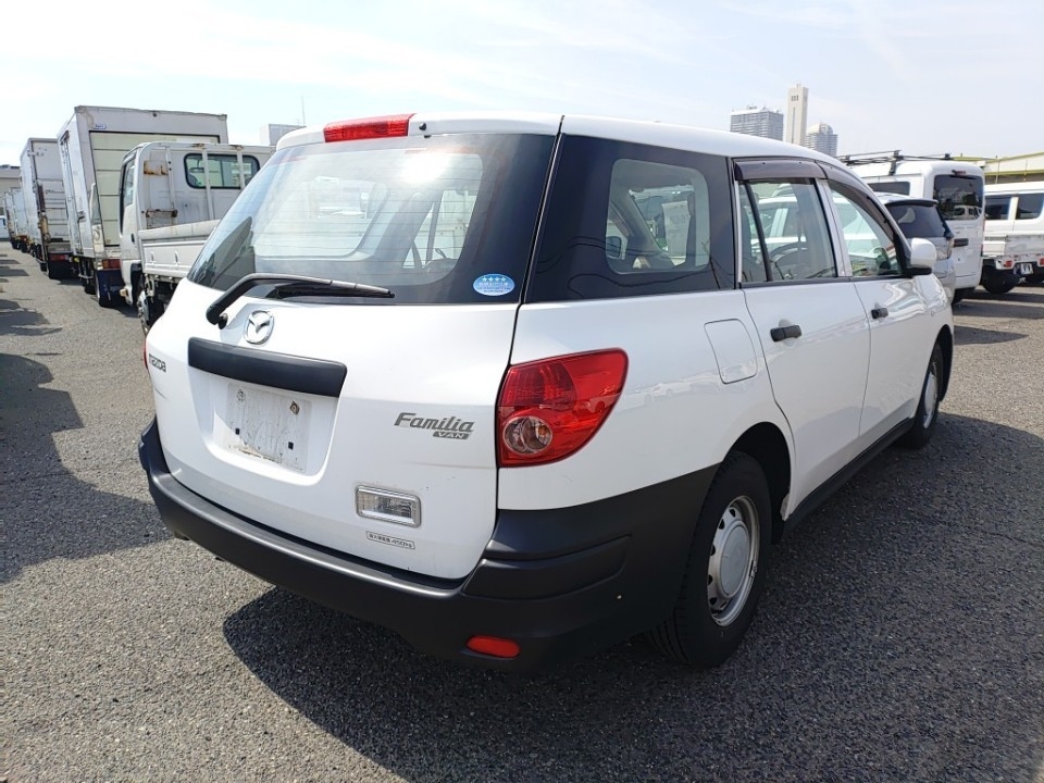 MAZDA FAMILIA